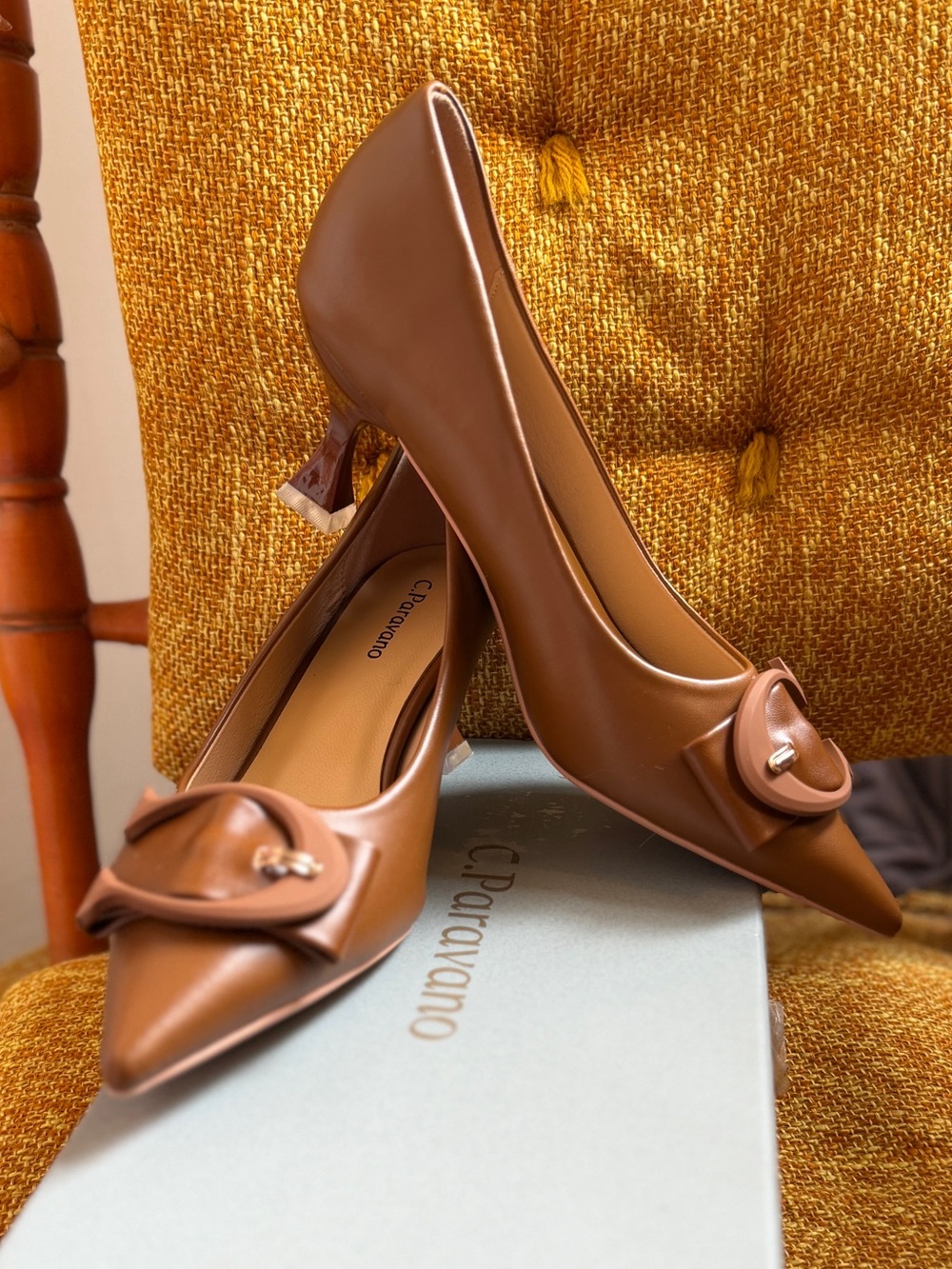 NEW C. Paravano Low Brown Kitten Heel C-Shaped Buckle Size 38 US 7.5 New in Box
